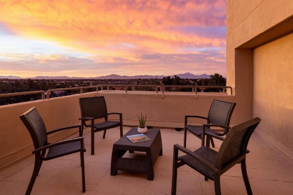 Hilton Tucson East image 17